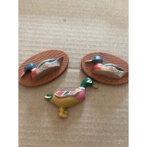 Vintage Mallard Duck Figurine and Oval Plaque Set 3pc Rustic magnets